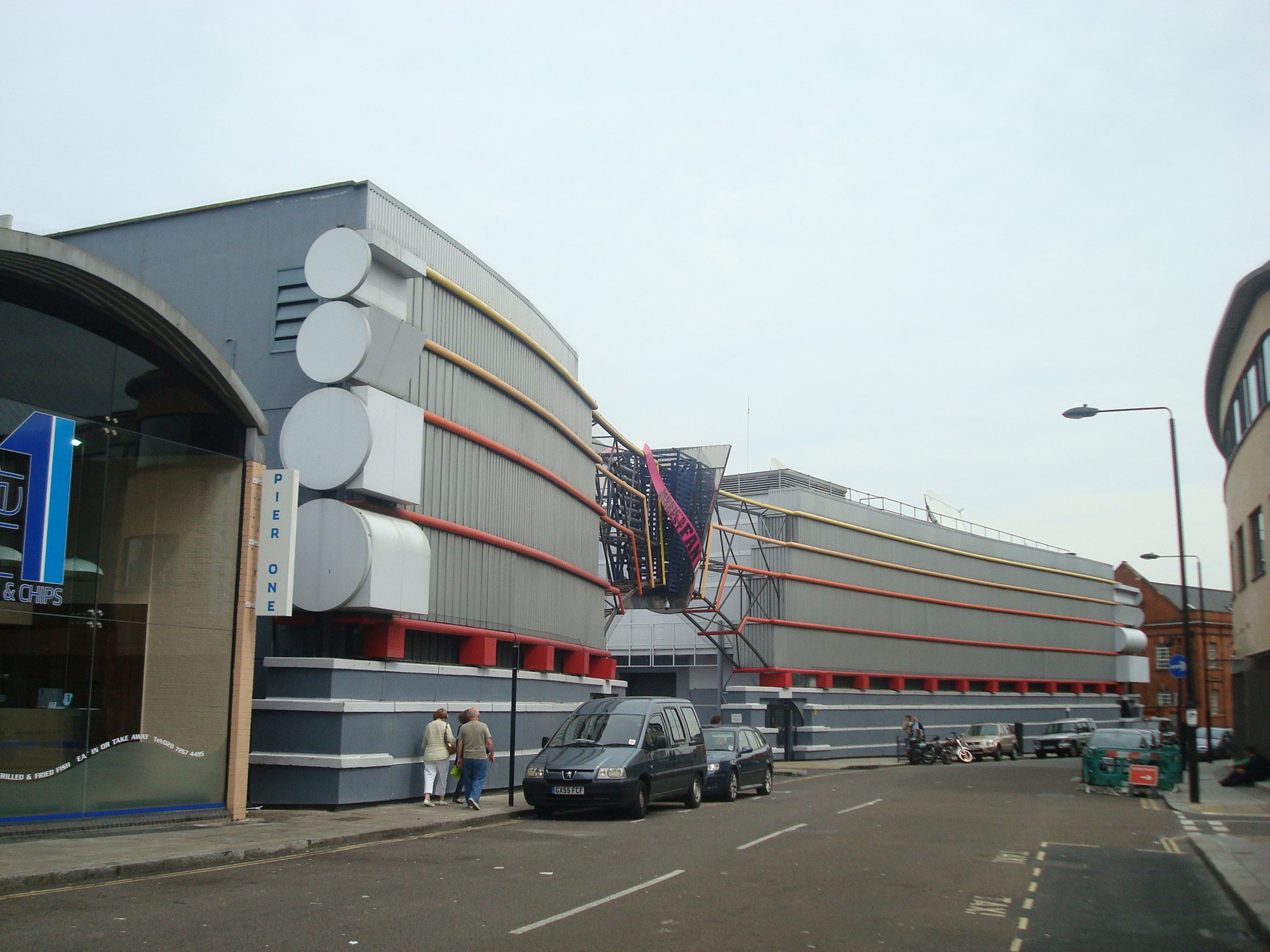 tv-am-television-studio-terry-farrell_dezeen_2364_col_0 (1).jpg